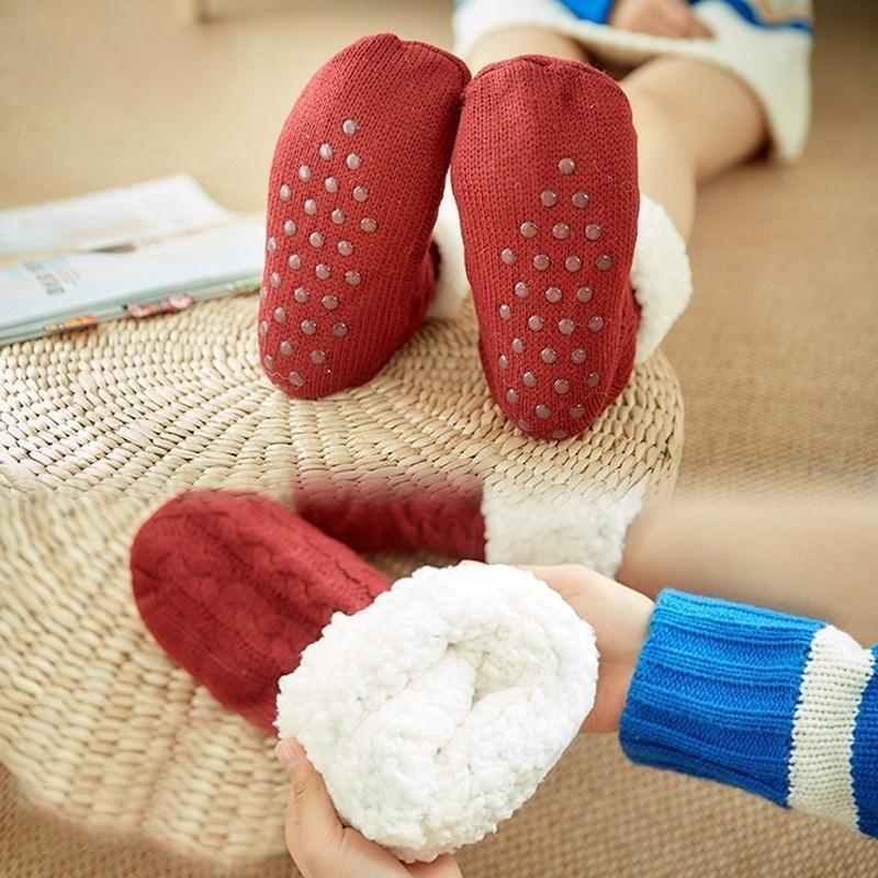 House-stay Slipper Huggle Socks
